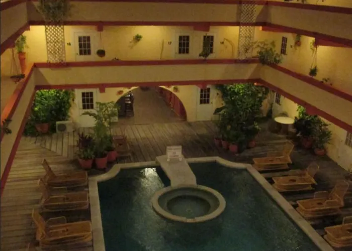 Hotel Banana 3*
