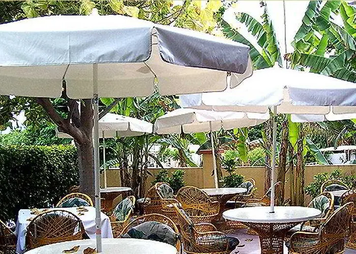 Hotel Banana 3*