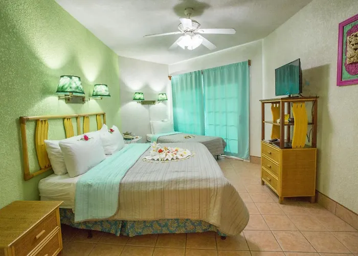 Banana Hotel 3*
