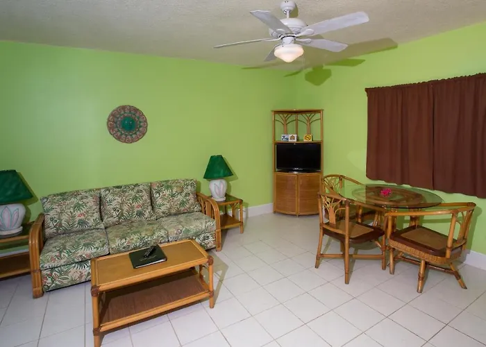 Banana Hotel 3*